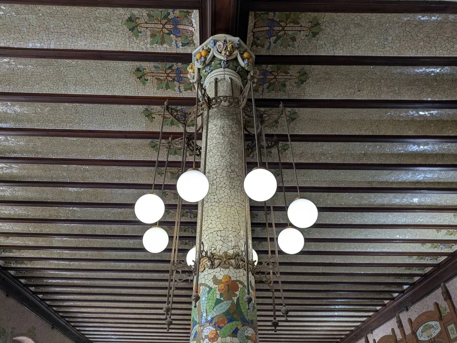Ceiling and ornamentation of Valencia Nord Station